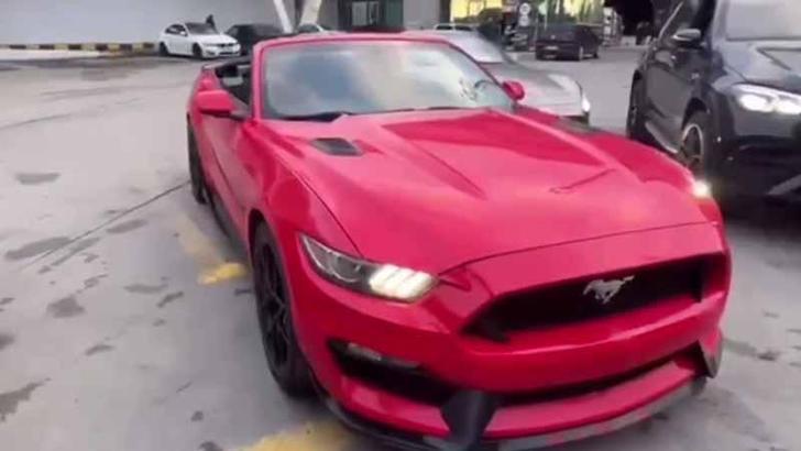 Gümrükten usulsüz geçirilen 65 lüks araca el konuldu: 22 gözaltı