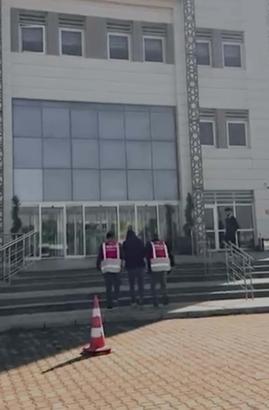 Çanakkale'de 16 kaçak göçmen yakalandı, 1 organizatör tutuklandı