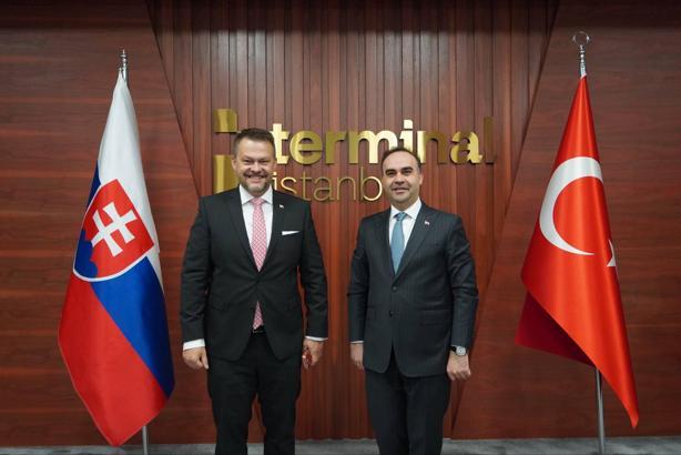 Bakan Kacır, Slovakya Yatırımlar, Bölgesel Kalkınma ve Bilişim Bakanı Migal ile görüştü