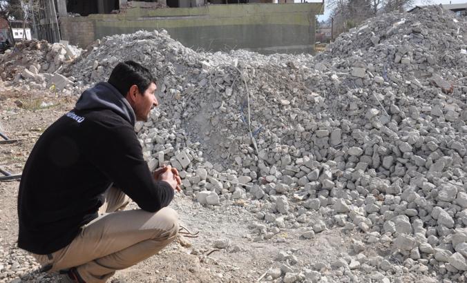 Eşi ve oğlunu kaybettiği enkazdan 132 saat sonra kurtarılan baba: Kızım beni hayata bağladı