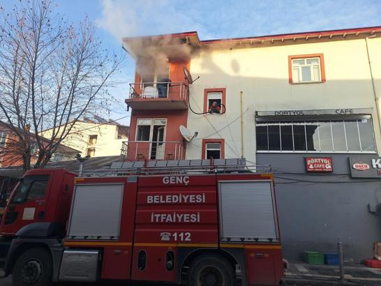 Bingöl’de dernek binasındaki yangın söndürüldü