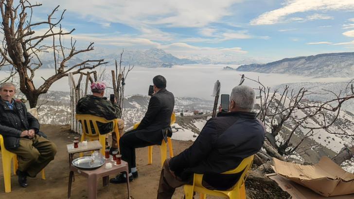 Hakkari’de sis etkili oldu