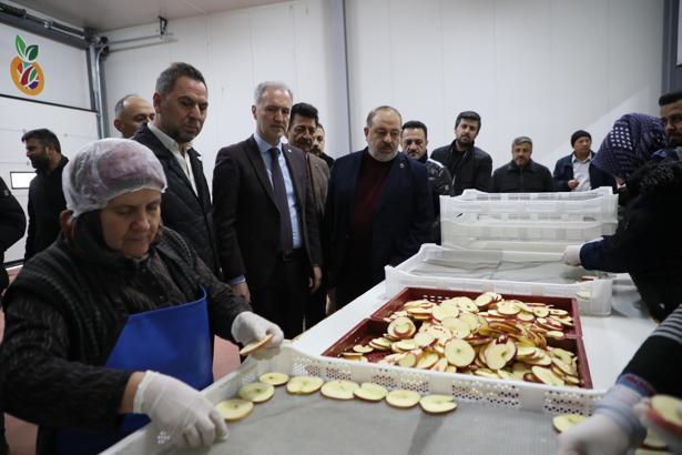 İnegöl’de meyve kurusu ile tarımın geleceği inşa ediliyor