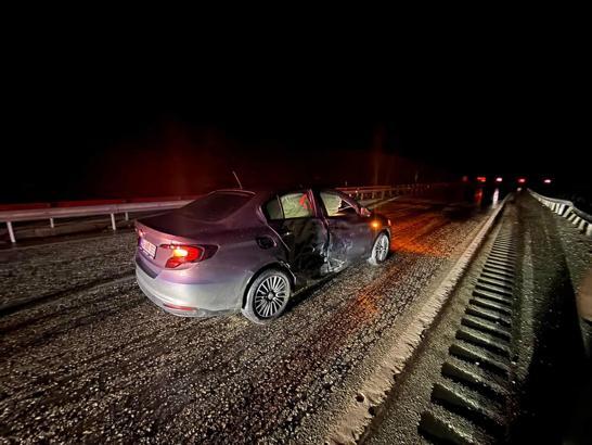 Manisa’da kaza yapan otomobile başka bir otomobil çarptı;  2 yaralı