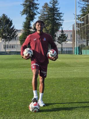 Trabzonspor 3 oyuncuyu kadrosuna katarken 8 oyuncu takımdan ayrıldı