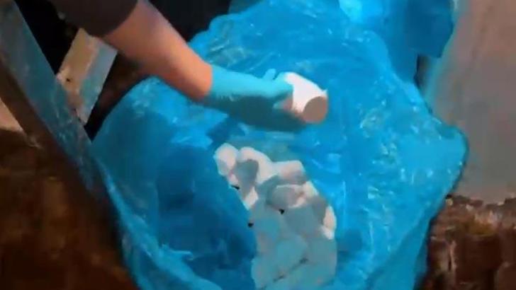 Çöp poşetlerinde uyuşturucu ele geçirildi; 2 tutuklama