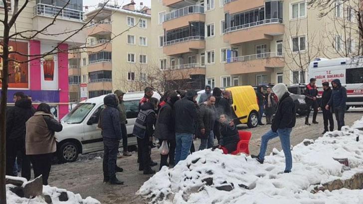 Dükkan sahibi, kiracısı tarafından ayağından vuruldu