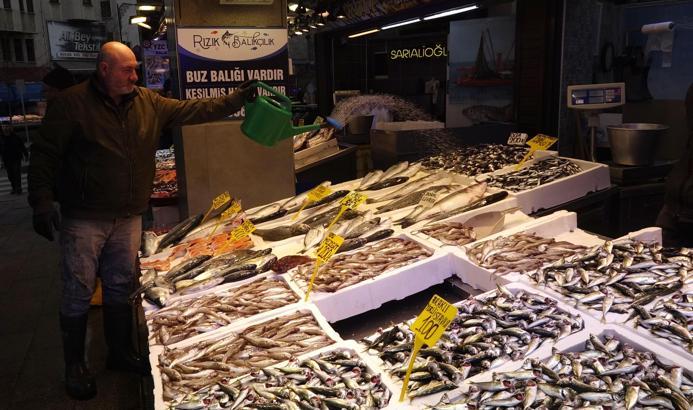 Trabzon’da, balık tezgahlarında çeşit bolluğu