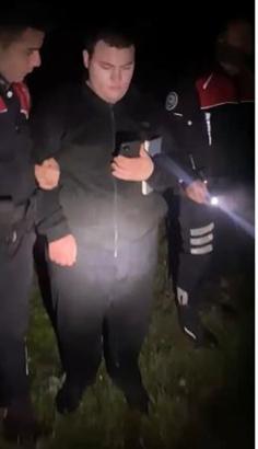 Kaybolan otizmli Melih 8 saat sonra bulundu, polis üşümemesi için montunu verdi