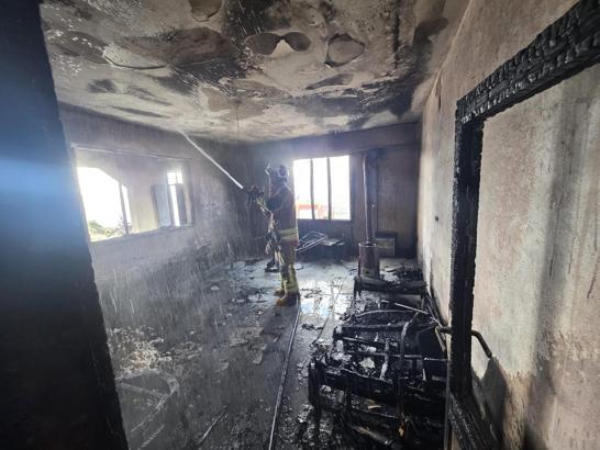 Hatay'da evde çıkan yangını itfaiye söndürdü