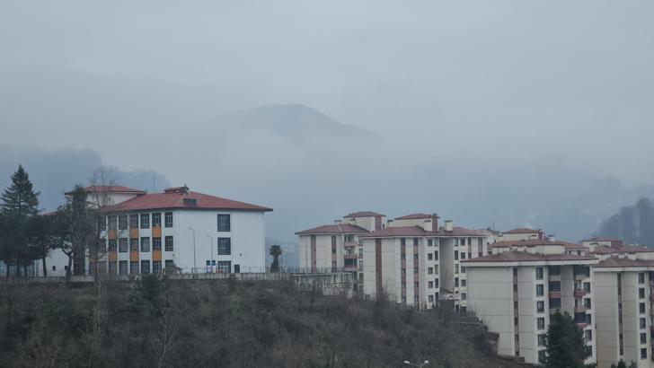 Zonguldak’ta yüksek kesimlerde sis etkili oldu