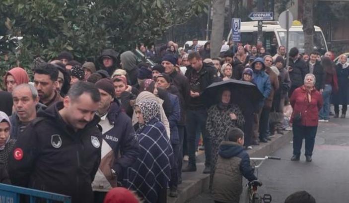 5’inci Geleneksel Bahçelievler Hamsi Festivali’nde 5 ton balık dağıtıldı