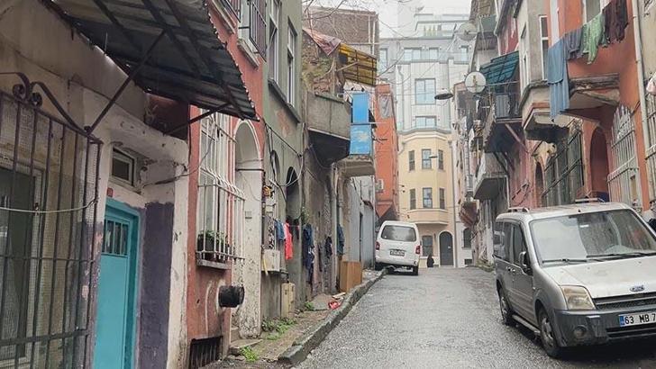 Beyoğlu'nda 6 aylık bebek öldü; anne ve bakıcı tutuklandı