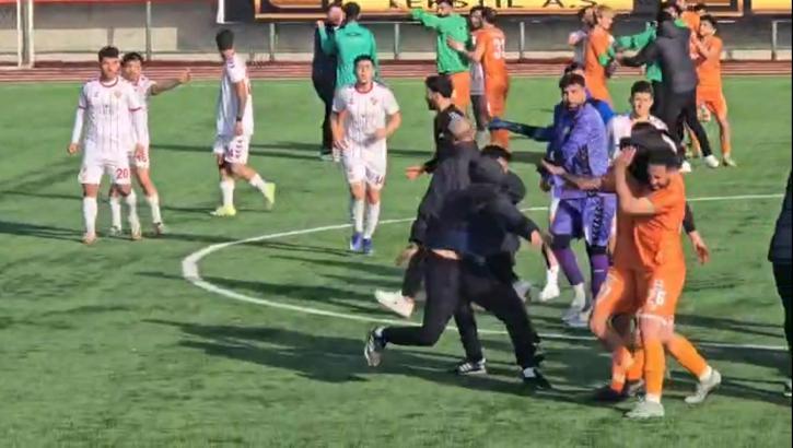 Kilis'te Bölgesel Amatör Lig maçında kavga