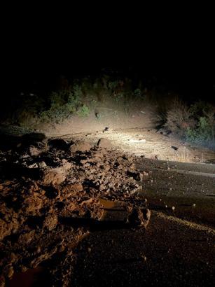 Bolu'da yağmur heyelana neden oldu, ilçe yolu ulaşıma kapandı