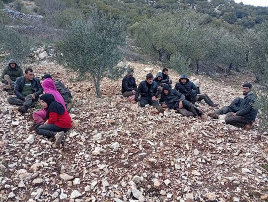 Hatay'da 30 kaçak göçmen yakalandı