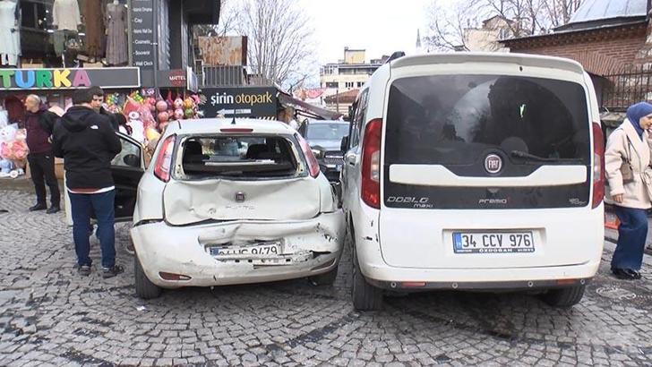 Fatih’te hafif ticari araç park halindeki otomobillere ve yayalara çarptı: 4 yaralı