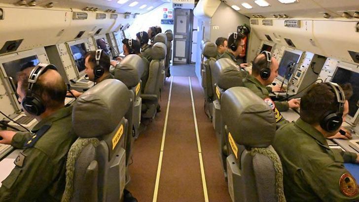 Türk Hava Kuvvetleri'nden Kıbrıs Adası'nda eğitim uçuşu