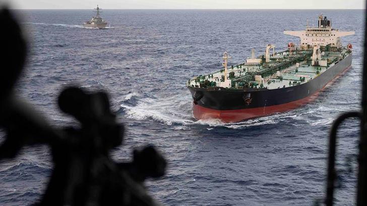 ABD güçleri Hint Okyanusu’nda petrol tankerine el koydu