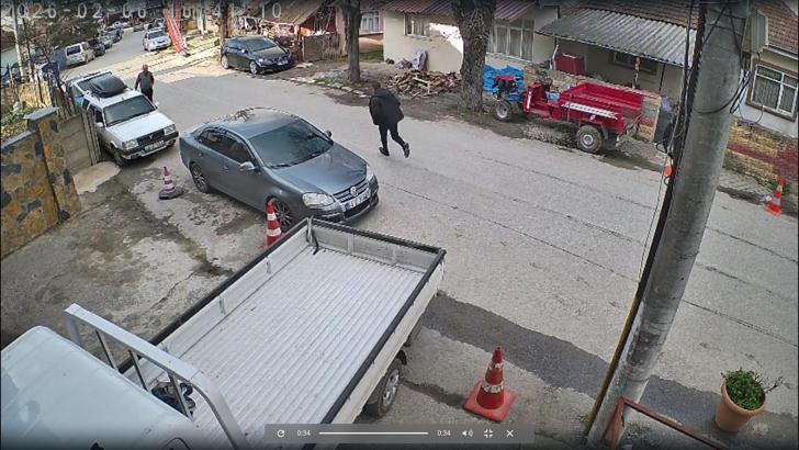 Emekli polisin, eşini ve emlakçıyı öldürdükten sonra kaçtığı anların görüntüleri ortaya çıktı