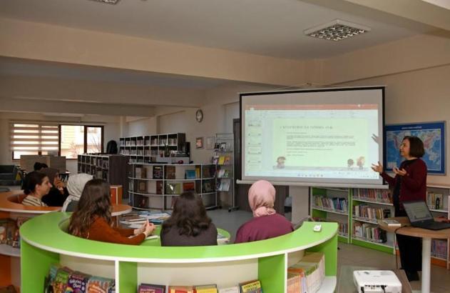 Osmangazi’de ‘Yetişkinlerle Çocuk Kitaplarına Bakış Atölyesi’ başladı