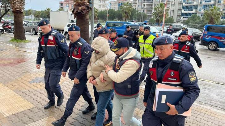 İzmir'de sele kapılan ve 2 kişinin öldüğü otomobilin sürücüsü adliyede