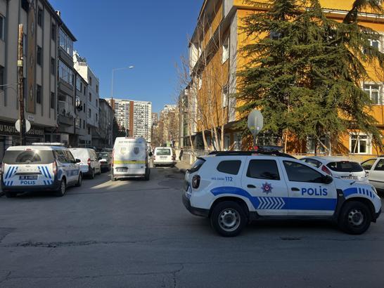 Annesini bıçaklayarak öldüren 17 yaşındaki sanığa 20 yıl hapis