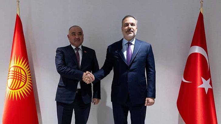 Bakan Fidan, Kırgızistan Parlamento Başkanı Uulu ile görüştü