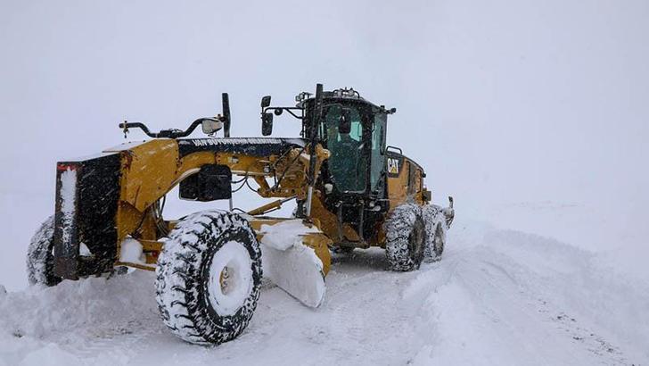 Van'ın 2 ilçesinde eğitime kar engeli
