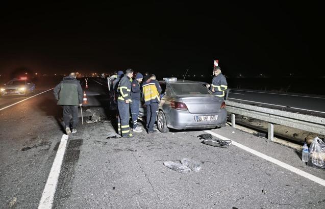 Nusaybin’de otomobil bariyerlere çarptı: 1’i ağır 3 yaralı