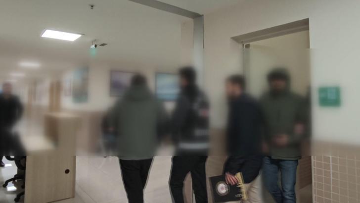 İstanbul- Üsküdar Devlet Hastanesi'nde hastalardan rüşvet aldığı iddia edilen 2 doktor adliyeye sevk edildi
