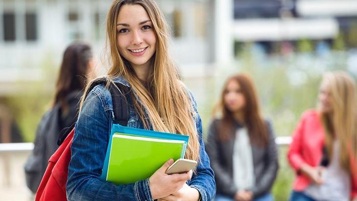 Yükseköğretimde kadın öğrencilerin oranı yüzde 53,2'ye ulaştı