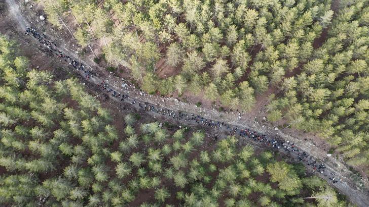 400 kişi doğa yürüyüşü yaptı
