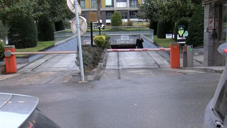 İstanbul- Bakırköy'de sitenin otoparkında 2 araçtan çuvallardaki 30 milyon dolar çalındı iddiası
