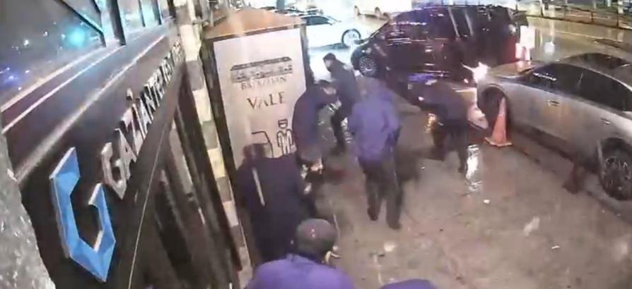 Gaziantep’te hesap tartışması sonrası restoran silahlı saldırı kamerada