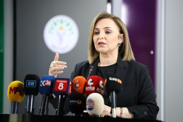 DEM Parti'li Doğan: Komisyondan beklenti, uzlaşıya varılmış ortak raporun çıkmasıdır