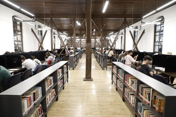 İnegöl’de nöbetçi kitaphanelerden 6 yılda 816 bin kişi faydalandı