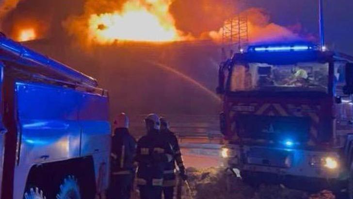 Rus petrolünün Doğu Avrupa'ya transit geçişi durduruldu