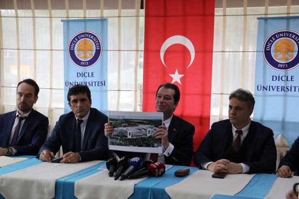 Dicle Üniversitesi’ne 600 yataklı yeni hastane müjdesi