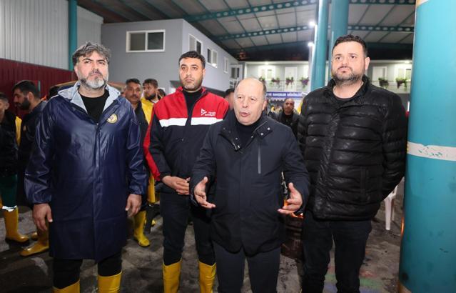 Yüreğir’de şiddetli yağışa anında müdahale