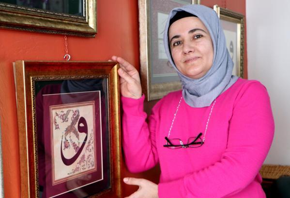 14 Şubat için hat tablolarına ilgi büyük