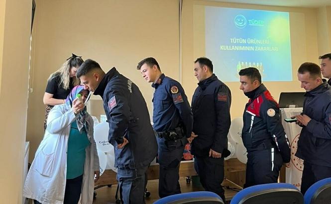 Alaşehir'de jandarmadan sigara bırakma etkinliğine destek