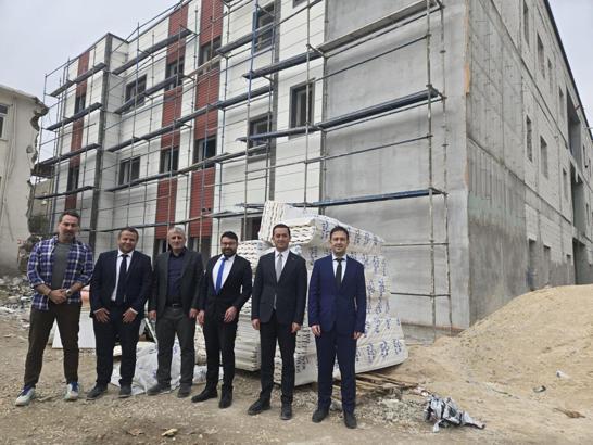 Ekici, Mut'taki sağlık yatırımlarını inceledi