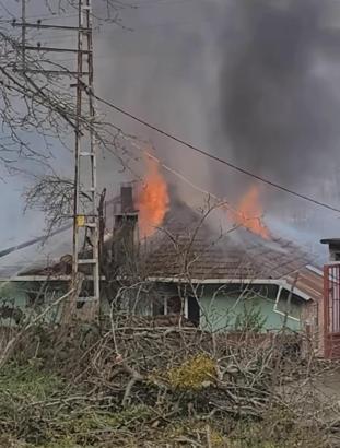 Bartın'da ev yangını