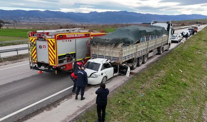 Cenazeye giderken kaza yaptılar: 2 ölü
