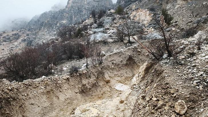 Adıyaman'da heyelan riski nedeniyle 2 ev tahliye edildi