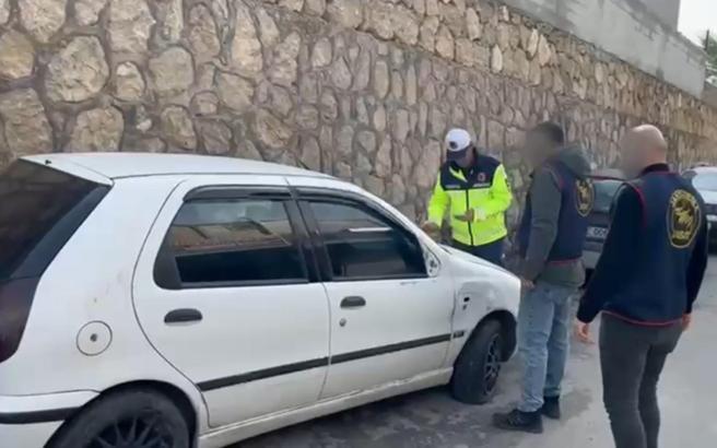 Akaryakıt istasyonundan para ödemeden kaçan şüpheli, yakalandı