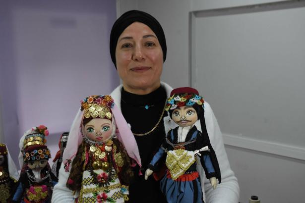 Yöresel kıyafetleri bez bebeklerde yaşatıyor