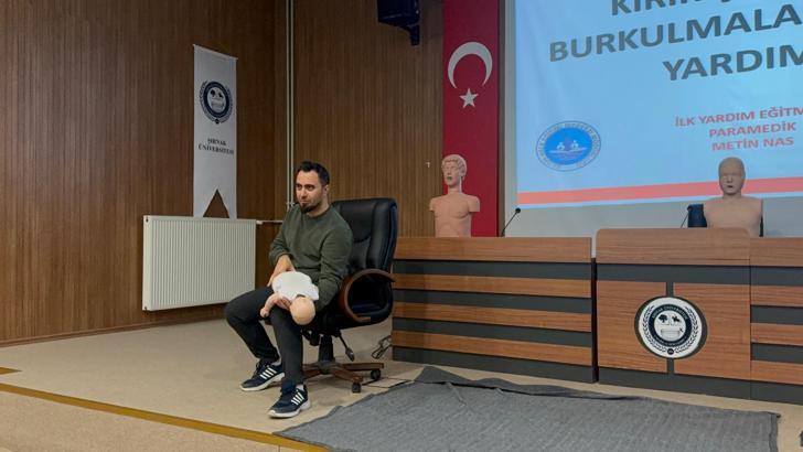 Şırnak Üniversitesi’nde 130 kişiye temel ilk yardım eğitimi