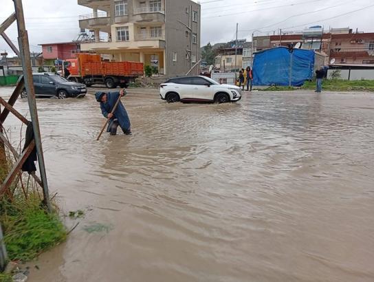 Hatay’da 3 gündür süren sağanak yağış sele yol açtı